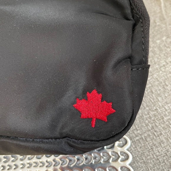 Black Belt Bag with Maple Leaf - Picture 3 of 6